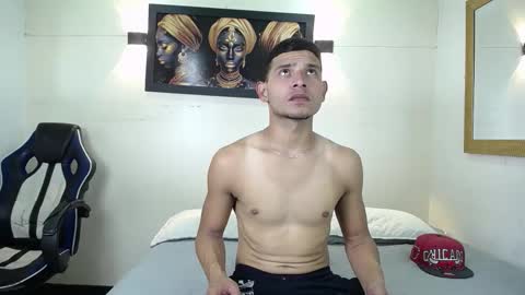 Angel Dusstt online show from December 3, 2025, 12:36 pm