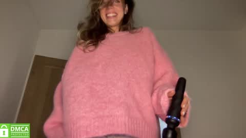 Snapshot of angel_from_sky chatting on November 9, 2025, 1:09 pm Greetings Jess online show from November 9, 2025, 1:09 pm