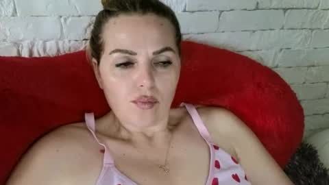 Snapshot of angel_girllovemy chatting on June 25, 2026, 5:56 am ANGEL online show from June 25, 2026, 5:56 am
