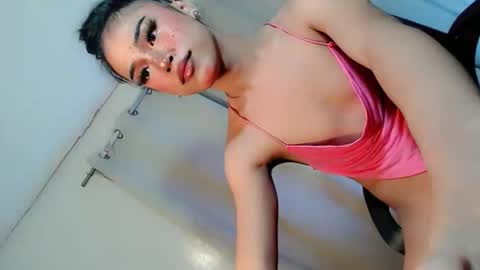 Snapshot of angel_grace18 chatting on June 9, 2026, 11:11 am angel_grace18 online show from June 9, 2026, 11:11 am