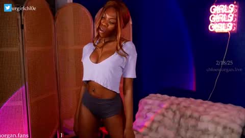 Snapshot of angel_kush chatting on February 26, 2025, 3:10 am . . online show from February 26, 2025, 3:10 am