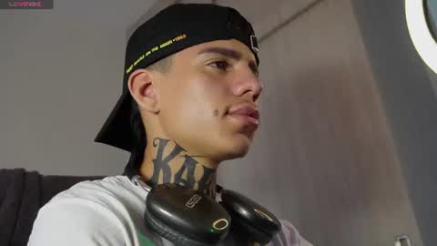 angel_luna0 online show from June 19, 2026, 2:54 pm