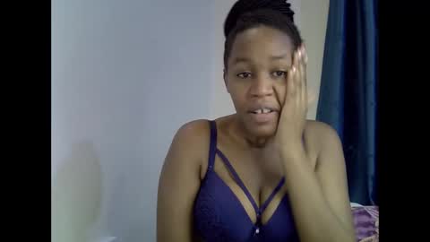 angel_mia5 online show from March 29, 2026, 7:52 am