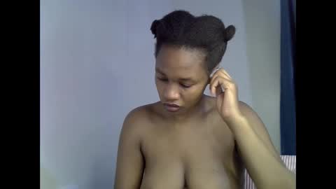 Snapshot of angel_mia5 chatting on April 29, 2026, 7:23 am angel_mia5 online show from April 29, 2026, 7:23 am