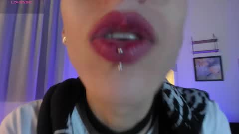 Snapshot of angel_of_lust_ chatting on October 17, 2025, 4:15 am Angel online show from October 17, 2025, 4:15 am