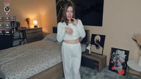 Snapshot of angel_to_burn chatting on October 4, 2025, 7:17 am SofiaSofi online show from October 4, 2025, 7:17 am