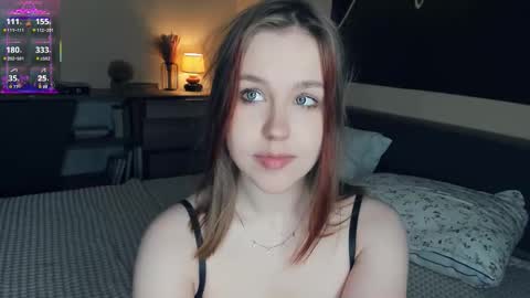 Snapshot of angel_to_burn chatting on October 20, 2025, 8:37 am SofiaSofi online show from October 20, 2025, 8:37 am