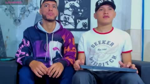 angel_villareal_ online show from April 25, 2026, 12:19 pm