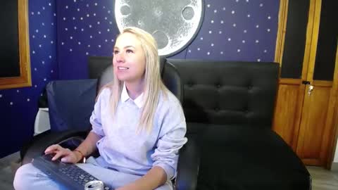 Angel online show from December 5, 2025, 3:15 am