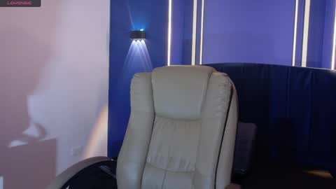 Snapshot of angel_white25 chatting on April 30, 2026, 11:49 am Angel online show from April 30, 2026, 11:49 am