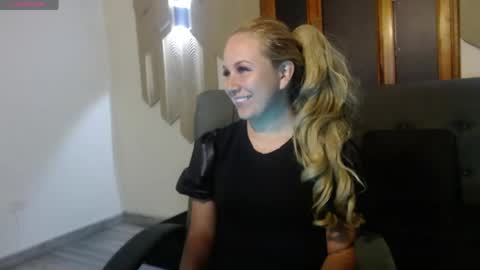 Snapshot of angel_white25 chatting on May 12, 2026, 11:18 am Angel online show from May 12, 2026, 11:18 am
