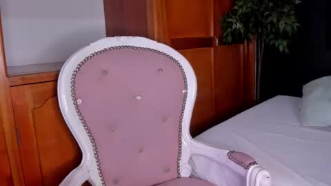 Snapshot of angela_boobies chatting on September 26, 2025, 11:25 am angela_boobies online show from September 26, 2025, 11:25 am