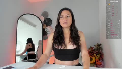 Ange online show from January 6, 2025, 2:14 pm