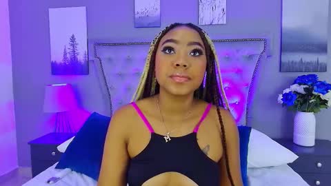 Snapshot of angela_robert chatting on November 11, 2025, 7:41 am Angela Roberts online show from November 11, 2025, 7:41 am