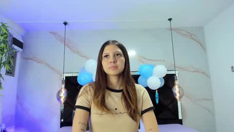 Snapshot of angelaa_cute chatting on September 23, 2025, 12:08 pm ANGELA online show from September 23, 2025, 12:08 pm