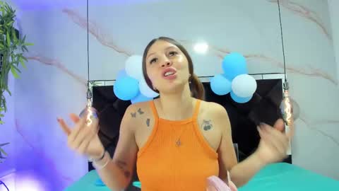 Snapshot of angelaa_cute chatting on September 27, 2025, 12:21 pm ANGELA online show from September 27, 2025, 12:21 pm