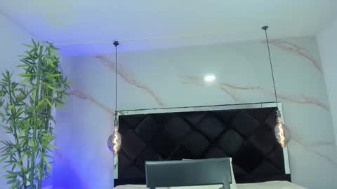 Snapshot of angelaa_cute chatting on October 9, 2025, 12:58 pm ANGELA online show from October 9, 2025, 12:58 pm