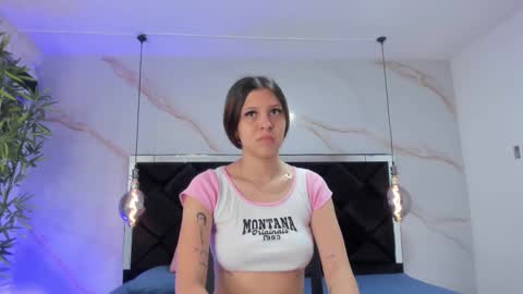 Snapshot of angelaa_cute chatting on October 16, 2025, 12:17 pm ANGELA online show from October 16, 2025, 12:17 pm