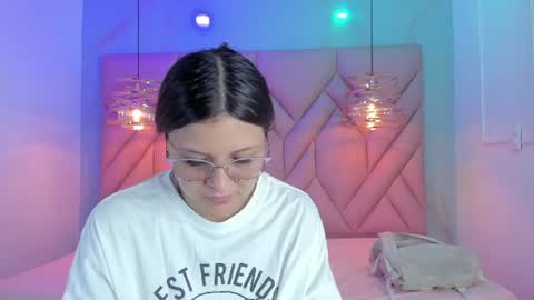 Snapshot of angelaa_cute chatting on June 13, 2026, 12:03 pm ANGELA online show from June 13, 2026, 12:03 pm