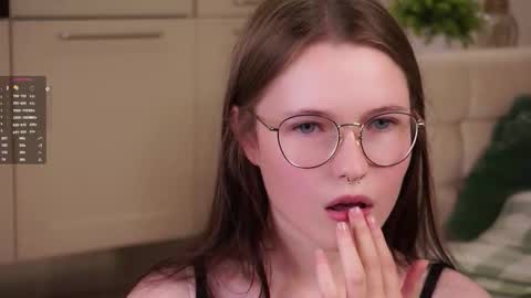 Snapshot of angelabalay chatting on September 11, 2025, 12:49 pm Mary online show from September 11, 2025, 12:49 pm