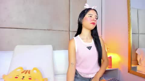 Snapshot of angelag_ chatting on June 21, 2026, 4:37 am angelag_ online show from June 21, 2026, 4:37 am