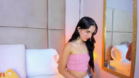 Snapshot of angelag_ chatting on June 23, 2026, 3:37 am angelag_ online show from June 23, 2026, 3:37 am