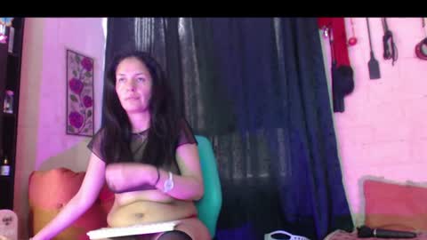 Snapshot of angelamaturevip chatting on June 8, 2026, 9:26 pm Angela online show from June 8, 2026, 9:26 pm