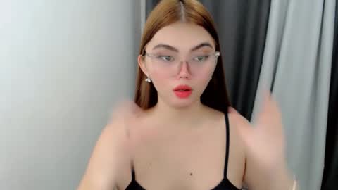 Snapshot of angelari_slut chatting on November 4, 2025, 5:50 am angelari_slut online show from November 4, 2025, 5:50 am