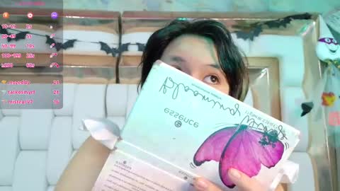 Snapshot of angelarumiee chatting on October 7, 2025, 2:42 am Angela online show from October 7, 2025, 2:42 am