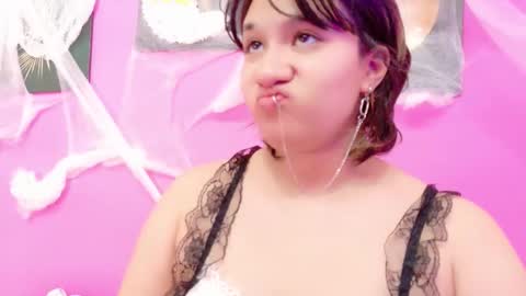 Snapshot of angelarumiee chatting on October 12, 2025, 8:19 pm Angela online show from October 12, 2025, 8:19 pm