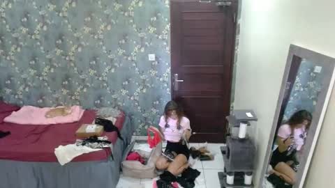 Angelbel1e online show from April 15, 2026, 7:04 am