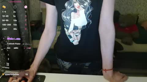 Snapshot of angelcute32 chatting on October 12, 2025, 3:44 pm AngelCute32 online show from October 12, 2025, 3:44 pm