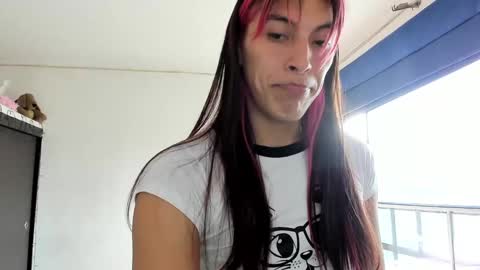 Snapshot of angele_johnson chatting on December 25, 2024, 6:41 pm angele online show from December 25, 2024, 6:41 pm