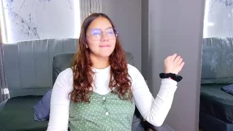 Snapshot of angeles_azul chatting on July 16, 2026, 3:40 pm angel online show from July 16, 2026, 3:40 pm