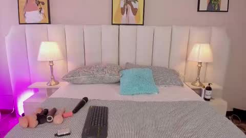 angeles_de_charly online show from January 9, 2026, 5:04 pm