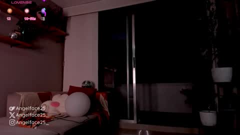 Snapshot of angelface25_ chatting on September 29, 2025, 11:09 pm . online show from September 29, 2025, 11:09 pm