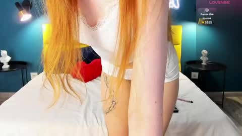 Snapshot of angelfleur chatting on May 17, 2026, 1:25 am Angela online show from May 17, 2026, 1:25 am