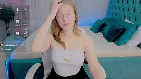 Snapshot of angeli_eyes chatting on November 7, 2025, 3:56 pm Ksenia online show from November 7, 2025, 3:56 pm