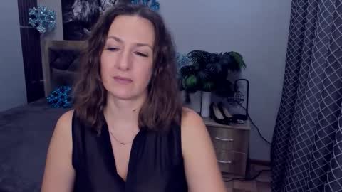 AngelicaCream online show from January 12, 2026, 7:35 am