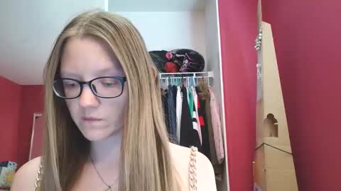 AngelicAngel online show from May 7, 2026, 8:14 pm