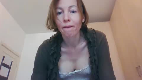 Snapshot of angelicfenix chatting on February 19, 2026, 7:04 am angelicfenix online show from February 19, 2026, 7:04 am