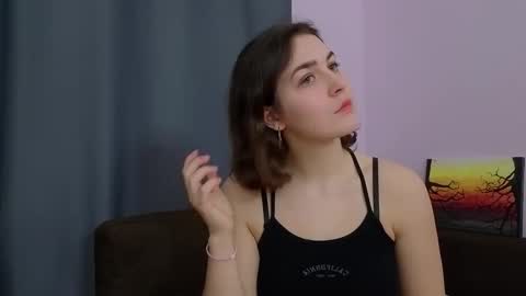 Roxi online show from February 26, 2026, 7:35 pm