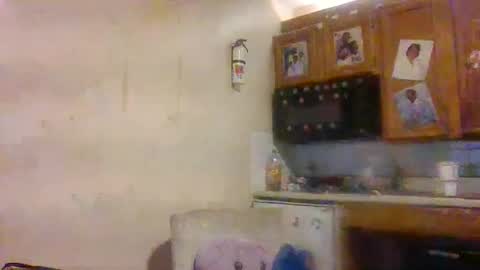 Angelikka Freakd out Pikkels online show from February 25, 2026, 10:25 am