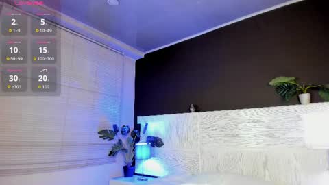 angelina_hilton online show from June 10, 2026, 11:20 am