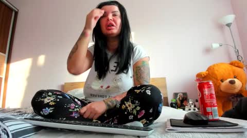 Snapshot of angelinacht chatting on February 26, 2025, 5:53 am Angelina online show from February 26, 2025, 5:53 am