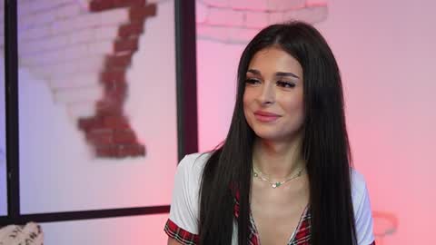 Snapshot of angelinagia chatting on December 11, 2024, 5:32 am Angelina online show from December 11, 2024, 5:32 am