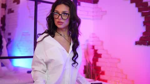 Snapshot of angelinagia chatting on February 9, 2025, 1:00 am Angelina online show from February 9, 2025, 1:00 am