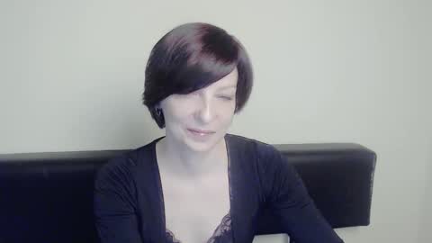 Snapshot of angelinalov_ chatting on January 30, 2025, 8:01 am Angelina online show from January 30, 2025, 8:01 am