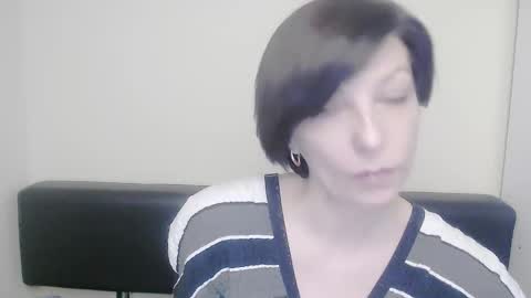 Snapshot of angelinalov_ chatting on February 1, 2025, 7:57 am Angelina online show from February 1, 2025, 7:57 am
