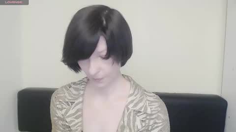 Snapshot of angelinalov_ chatting on February 10, 2025, 7:47 am Angelina online show from February 10, 2025, 7:47 am